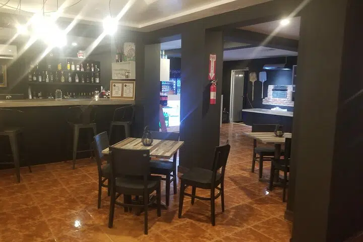 Private Room - Image 5